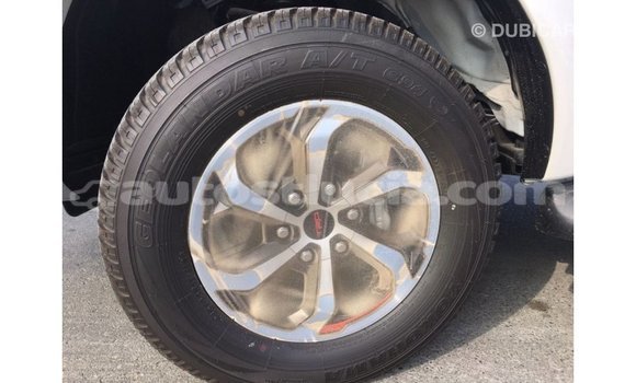 Buy Import Toyota Hilux White Car in Import - Dubai in Anse-la-Raye Buy Import Toyota Hilux White Car in Import - Dubai in Anse-la-Raye