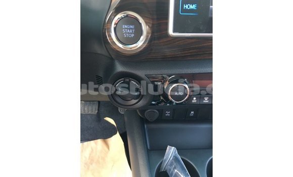 Buy Import Toyota Hilux White Car in Import - Dubai in Anse-la-Raye Buy Import Toyota Hilux White Car in Import - Dubai in Anse-la-Raye