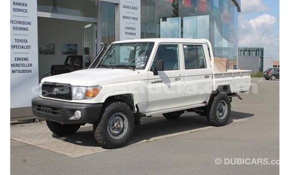 Buy Import Toyota Land Cruiser White Car in Import - Dubai in Anse-la-Raye Buy Import Toyota Land Cruiser White Car in Import - Dubai in Anse-la-Raye