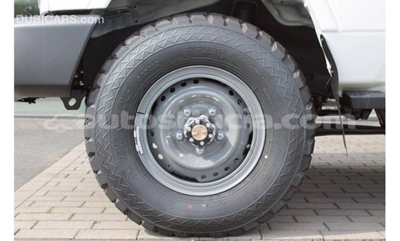 Buy Import Toyota Land Cruiser White Car in Import - Dubai in Anse-la-Raye Buy Import Toyota Land Cruiser White Car in Import - Dubai in Anse-la-Raye