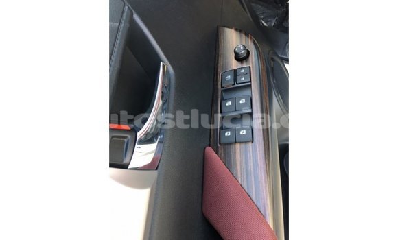Buy Import Toyota Hilux White Car in Import - Dubai in Anse-la-Raye Buy Import Toyota Hilux White Car in Import - Dubai in Anse-la-Raye