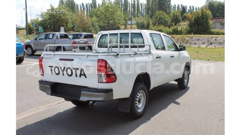 Big with watermark toyota hilux anse la raye import dubai 2067