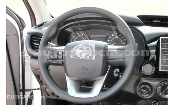 Buy Import Toyota Hilux White Car in Import - Dubai in Anse-la-Raye Buy Import Toyota Hilux White Car in Import - Dubai in Anse-la-Raye