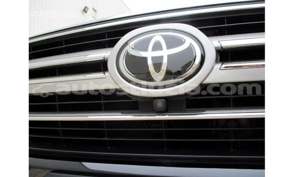 Acheter Import Voiture Toyota Land Cruiser Noir à Import - Dubai, Anse-la-Raye Acheter Import Voiture Toyota Land Cruiser Noir à Import - Dubai, Anse-la-Raye