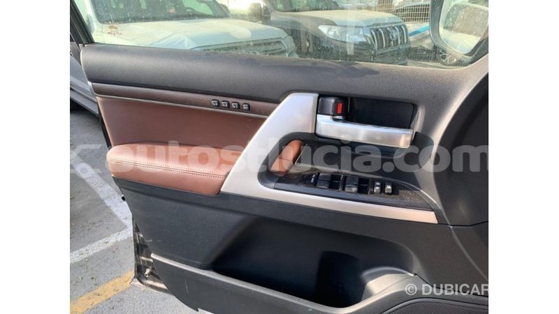 Big with watermark toyota land cruiser anse la raye import dubai 2073