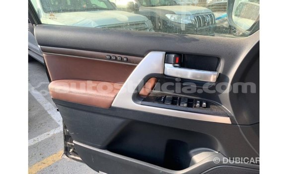 Acheter Import Voiture Toyota Land Cruiser Noir à Import - Dubai, Anse-la-Raye Acheter Import Voiture Toyota Land Cruiser Noir à Import - Dubai, Anse-la-Raye