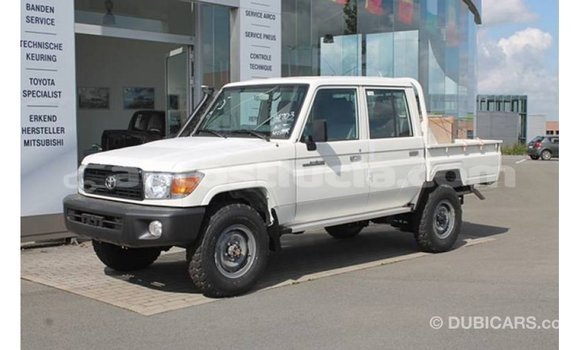 Buy Import Toyota Land Cruiser White Car in Import - Dubai in Anse-la-Raye Buy Import Toyota Land Cruiser White Car in Import - Dubai in Anse-la-Raye