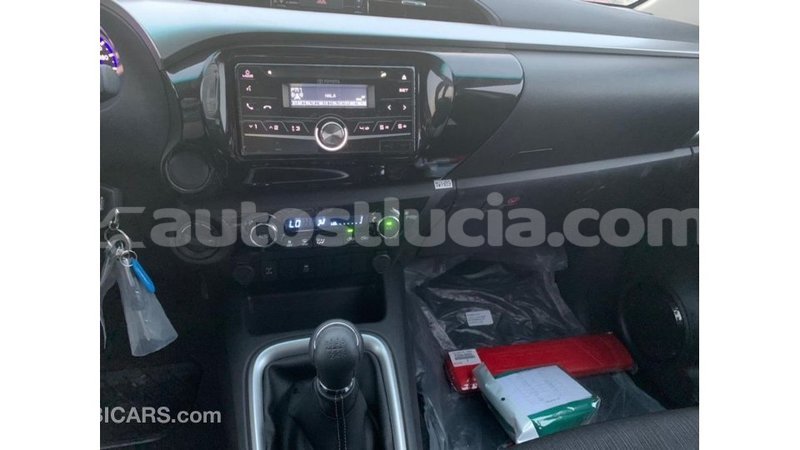 Big with watermark toyota hilux anse la raye import dubai 2091