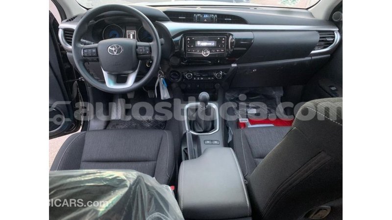 Big with watermark toyota hilux anse la raye import dubai 2091