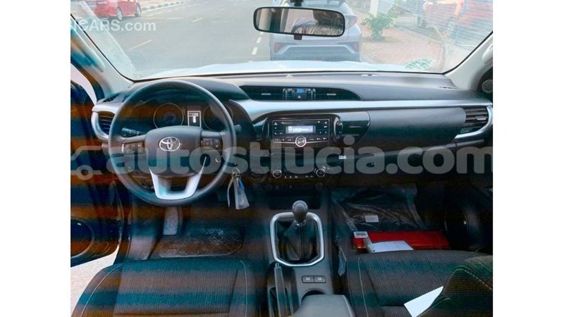 Big with watermark toyota hilux anse la raye import dubai 2091