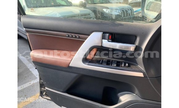 Buy Import Toyota Land Cruiser Black Car in Import - Dubai in Anse-la-Raye Buy Import Toyota Land Cruiser Black Car in Import - Dubai in Anse-la-Raye