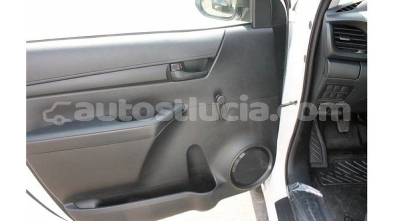 Big with watermark toyota hilux anse la raye import dubai 2101