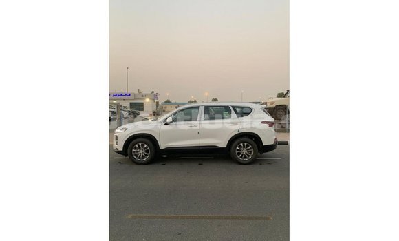 Buy Import Hyundai Santa Fe White Car in Import - Dubai in Anse-la-Raye Buy Import Hyundai Santa Fe White Car in Import - Dubai in Anse-la-Raye