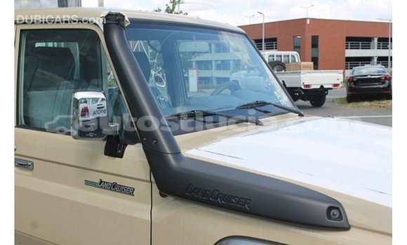 Buy Import Toyota Land Cruiser Beige Car in Import - Dubai in Anse-la-Raye Buy Import Toyota Land Cruiser Beige Car in Import - Dubai in Anse-la-Raye