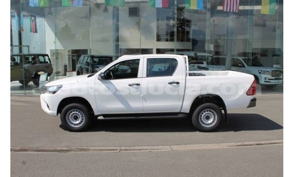 Buy Import Toyota Hilux White Car in Import - Dubai in Anse-la-Raye Buy Import Toyota Hilux White Car in Import - Dubai in Anse-la-Raye