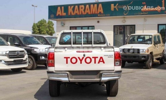 Acheter Import Voiture Toyota Hilux Blanc à Import - Dubai, Anse-la-Raye Acheter Import Voiture Toyota Hilux Blanc à Import - Dubai, Anse-la-Raye