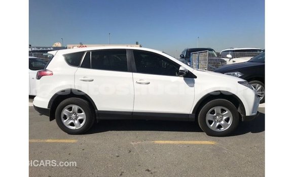 Buy Import Toyota 4Runner White Car in Import - Dubai in Anse-la-Raye Buy Import Toyota 4Runner White Car in Import - Dubai in Anse-la-Raye