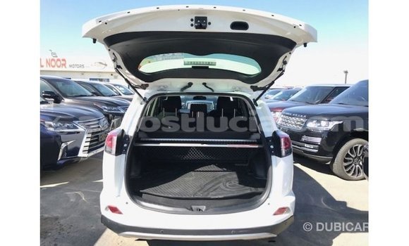 Buy Import Toyota 4Runner White Car in Import - Dubai in Anse-la-Raye Buy Import Toyota 4Runner White Car in Import - Dubai in Anse-la-Raye