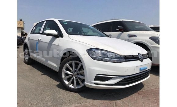 Buy Import Volkswagen Golf White Car in Import - Dubai in Anse-la-Raye