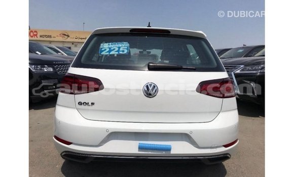 Acheter Import Voiture Volkswagen Golf Blanc à Import - Dubai, Anse-la-Raye Acheter Import Voiture Volkswagen Golf Blanc à Import - Dubai, Anse-la-Raye