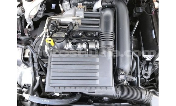 Acheter Import Voiture Volkswagen Golf Blanc à Import - Dubai, Anse-la-Raye Acheter Import Voiture Volkswagen Golf Blanc à Import - Dubai, Anse-la-Raye