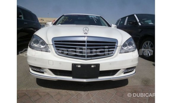 Buy Import Mercedes-Benz 190 (W201) White Car in Import - Dubai in Anse-la-Raye Buy Import Mercedes-Benz 190 (W201) White Car in Import - Dubai in Anse-la-Raye