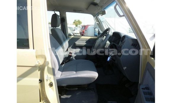Buy Import Toyota Land Cruiser Beige Car in Import - Dubai in Anse-la-Raye Buy Import Toyota Land Cruiser Beige Car in Import - Dubai in Anse-la-Raye
