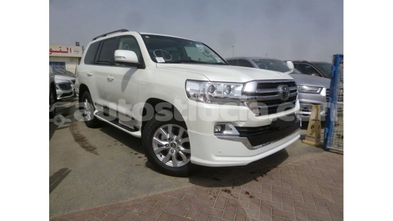 Big with watermark toyota land cruiser anse la raye import dubai 2153