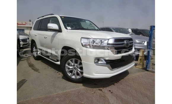 Buy Import Toyota Land Cruiser White Car in Import - Dubai in Anse-la-Raye Buy Import Toyota Land Cruiser White Car in Import - Dubai in Anse-la-Raye