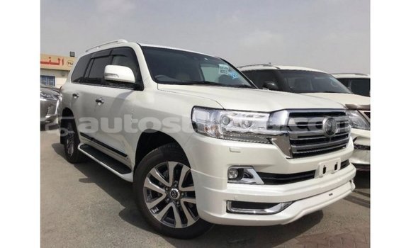 Buy Import Toyota Land Cruiser White Car in Import - Dubai in Anse-la-Raye Buy Import Toyota Land Cruiser White Car in Import - Dubai in Anse-la-Raye