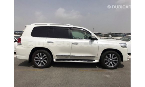 Buy Import Toyota Land Cruiser White Car in Import - Dubai in Anse-la-Raye Buy Import Toyota Land Cruiser White Car in Import - Dubai in Anse-la-Raye
