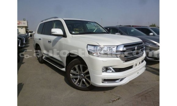 Buy Import Toyota Land Cruiser White Car in Import - Dubai in Anse-la-Raye Buy Import Toyota Land Cruiser White Car in Import - Dubai in Anse-la-Raye