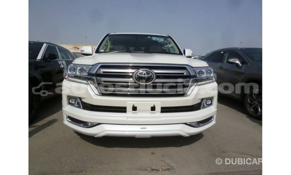 Buy Import Toyota Land Cruiser White Car in Import - Dubai in Anse-la-Raye Buy Import Toyota Land Cruiser White Car in Import - Dubai in Anse-la-Raye