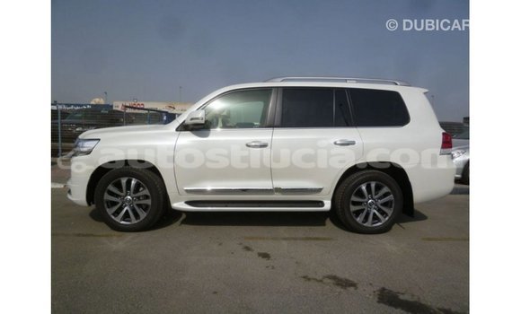 Buy Import Toyota Land Cruiser White Car in Import - Dubai in Anse-la-Raye Buy Import Toyota Land Cruiser White Car in Import - Dubai in Anse-la-Raye