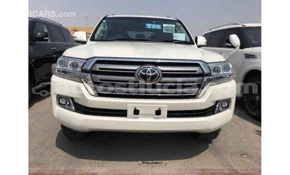 Acheter Import Voiture Toyota Land Cruiser Blanc à Import - Dubai, Anse-la-Raye Acheter Import Voiture Toyota Land Cruiser Blanc à Import - Dubai, Anse-la-Raye