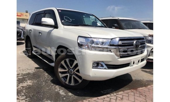 Buy Import Toyota Land Cruiser White Car in Import - Dubai in Anse-la-Raye Buy Import Toyota Land Cruiser White Car in Import - Dubai in Anse-la-Raye