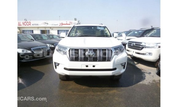 Acheter Import Voiture Toyota Prado Blanc à Import - Dubai, Anse-la-Raye Acheter Import Voiture Toyota Prado Blanc à Import - Dubai, Anse-la-Raye