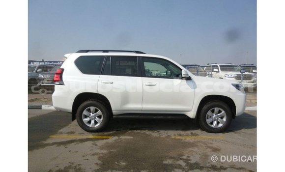 Acheter Import Voiture Toyota Prado Blanc à Import - Dubai, Anse-la-Raye Acheter Import Voiture Toyota Prado Blanc à Import - Dubai, Anse-la-Raye