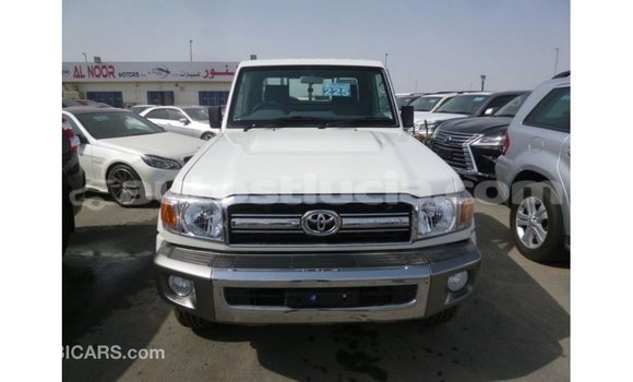 Buy Import Toyota Land Cruiser White Car in Import - Dubai in Anse-la-Raye Buy Import Toyota Land Cruiser White Car in Import - Dubai in Anse-la-Raye