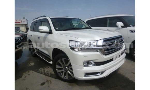 Buy Import Toyota Land Cruiser White Car in Import - Dubai in Anse-la-Raye Buy Import Toyota Land Cruiser White Car in Import - Dubai in Anse-la-Raye