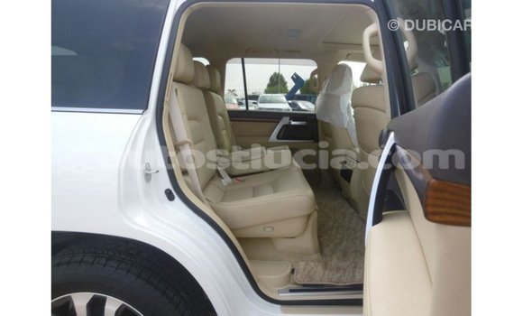 Buy Import Toyota Land Cruiser White Car in Import - Dubai in Anse-la-Raye Buy Import Toyota Land Cruiser White Car in Import - Dubai in Anse-la-Raye