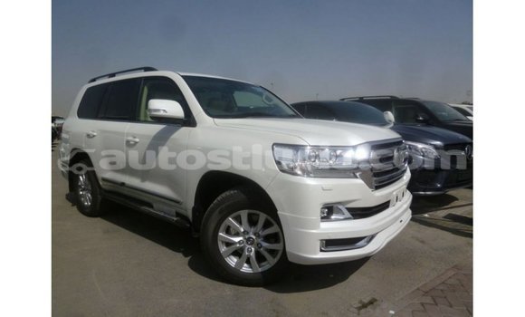 Buy Import Toyota Land Cruiser White Car in Import - Dubai in Anse-la-Raye Buy Import Toyota Land Cruiser White Car in Import - Dubai in Anse-la-Raye