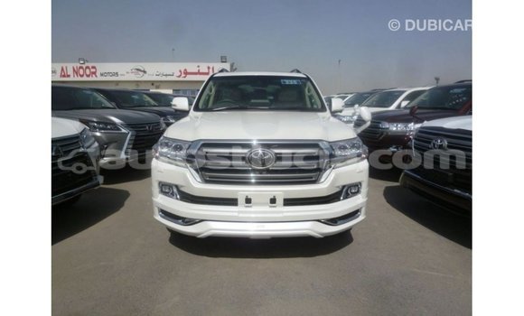 Buy Import Toyota Land Cruiser White Car in Import - Dubai in Anse-la-Raye Buy Import Toyota Land Cruiser White Car in Import - Dubai in Anse-la-Raye