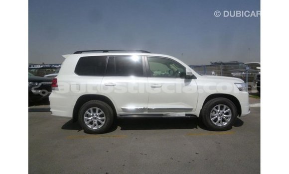 Buy Import Toyota Land Cruiser White Car in Import - Dubai in Anse-la-Raye Buy Import Toyota Land Cruiser White Car in Import - Dubai in Anse-la-Raye