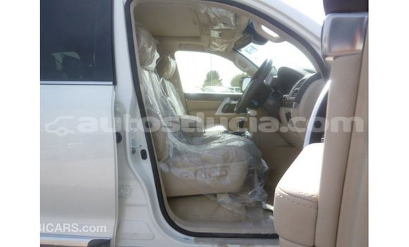 Buy Import Toyota Land Cruiser White Car in Import - Dubai in Anse-la-Raye Buy Import Toyota Land Cruiser White Car in Import - Dubai in Anse-la-Raye
