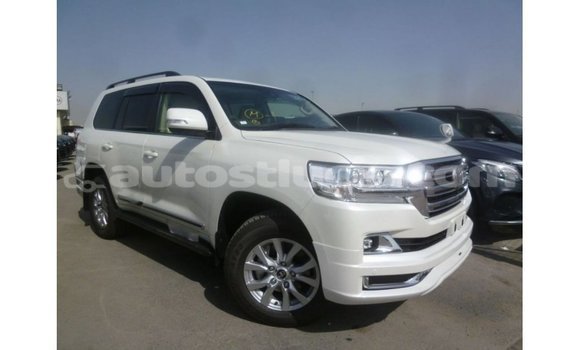 Buy Import Toyota Land Cruiser White Car in Import - Dubai in Anse-la-Raye Buy Import Toyota Land Cruiser White Car in Import - Dubai in Anse-la-Raye