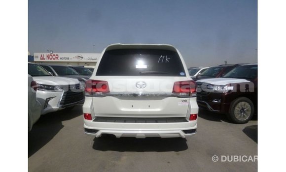 Buy Import Toyota Land Cruiser White Car in Import - Dubai in Anse-la-Raye Buy Import Toyota Land Cruiser White Car in Import - Dubai in Anse-la-Raye