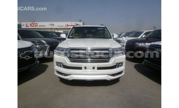 Buy Import Toyota Land Cruiser White Car in Import - Dubai in Anse-la-Raye Buy Import Toyota Land Cruiser White Car in Import - Dubai in Anse-la-Raye
