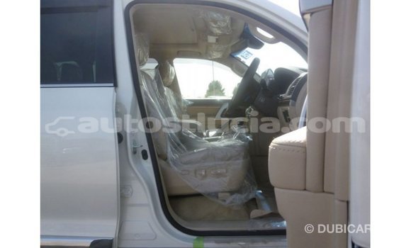 Buy Import Toyota Land Cruiser White Car in Import - Dubai in Anse-la-Raye Buy Import Toyota Land Cruiser White Car in Import - Dubai in Anse-la-Raye