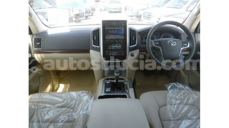 Big with watermark toyota land cruiser anse la raye import dubai 2184